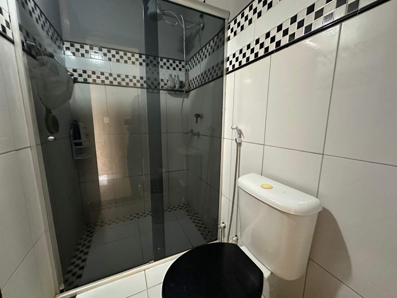 Casa 5 quartos para aluguel Ibituruna 220m² Montes Claros MG: Banheiro social