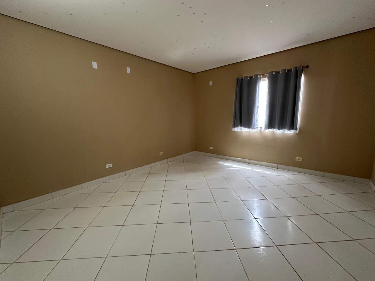 Casa 5 quartos para aluguel Ibituruna 220m² Montes Claros MG: Quarto