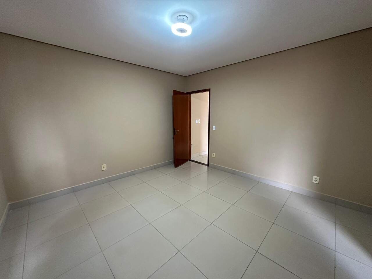 Casa 5 quartos para aluguel Ibituruna 220m² Montes Claros MG: Quarto5