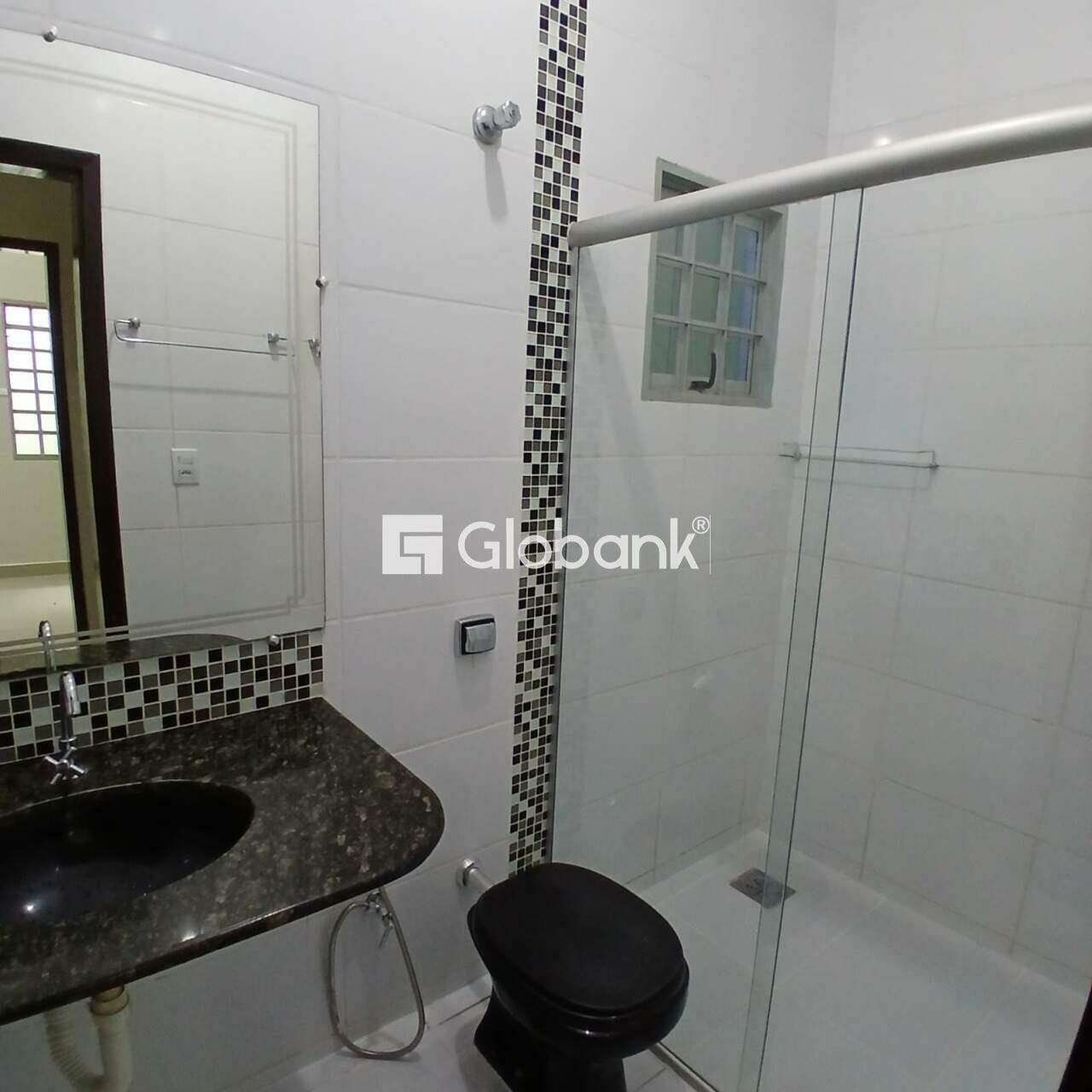 Casa 3 quartos à venda Lourdes 0m² Montes Claros MG: