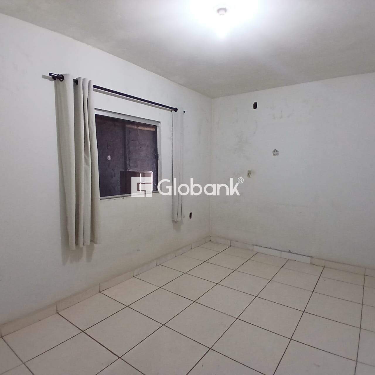 Casa 3 quartos à venda Independência 0m² Montes Claros MG: 