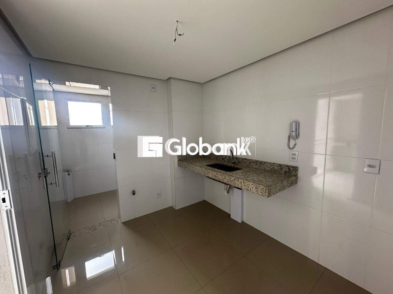 Apartamento 2 quartos para aluguel São José 90m² Montes Claros MG: Cozinha