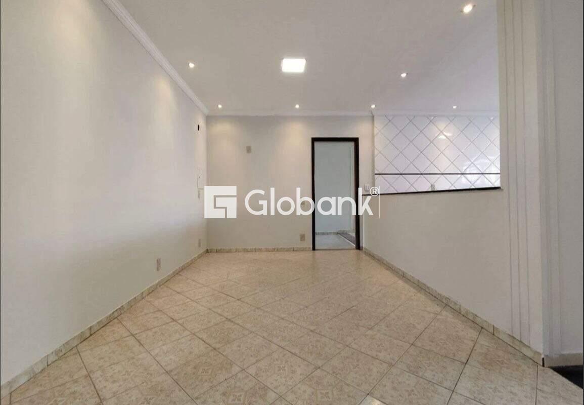 Casa 5 quartos à venda Monte Alegre 550m² Montes Claros MG: 