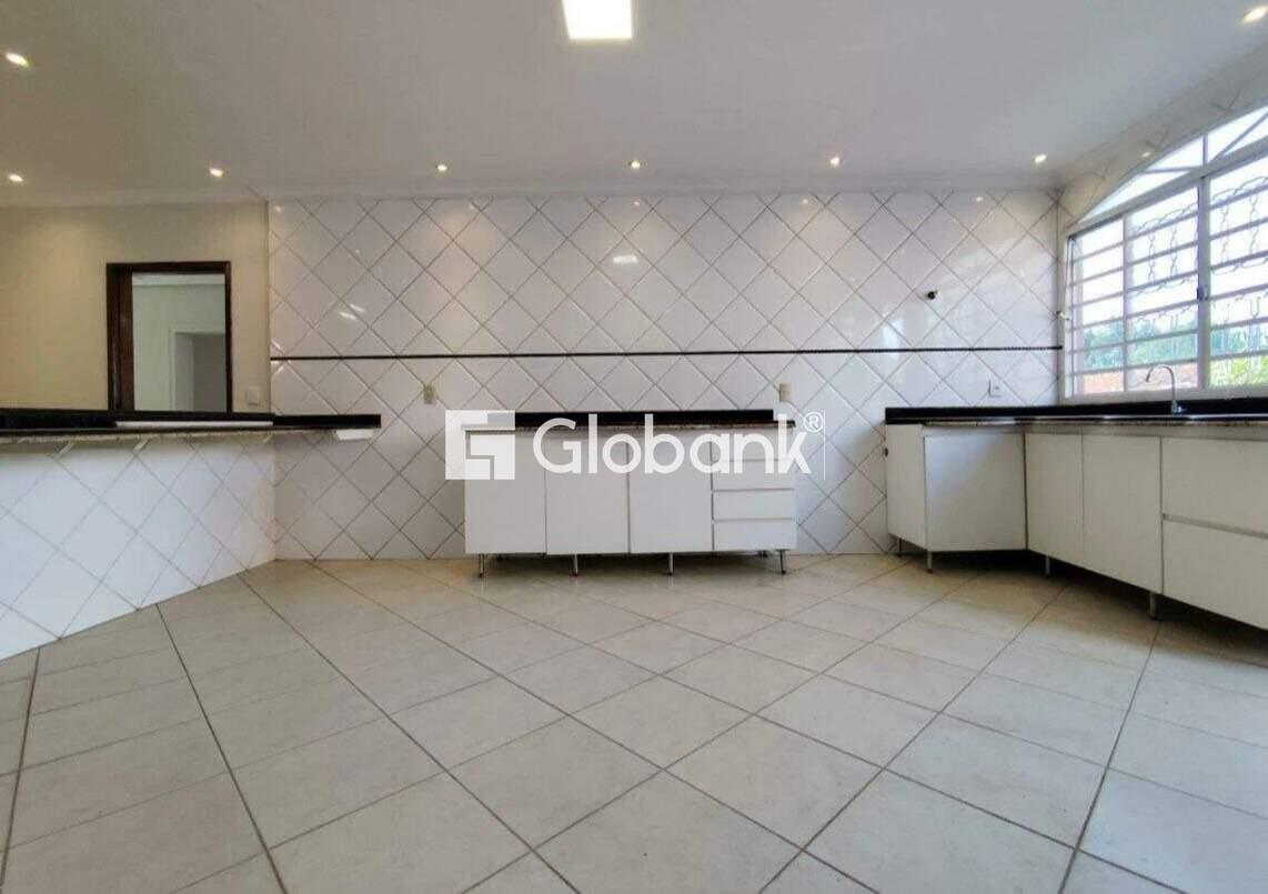 Casa 5 quartos à venda Monte Alegre 550m² Montes Claros MG: 