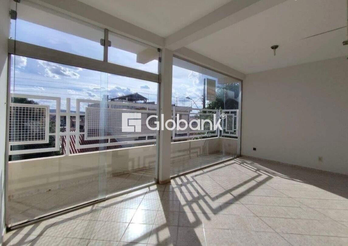 Casa 5 quartos à venda Monte Alegre 550m² Montes Claros MG: 