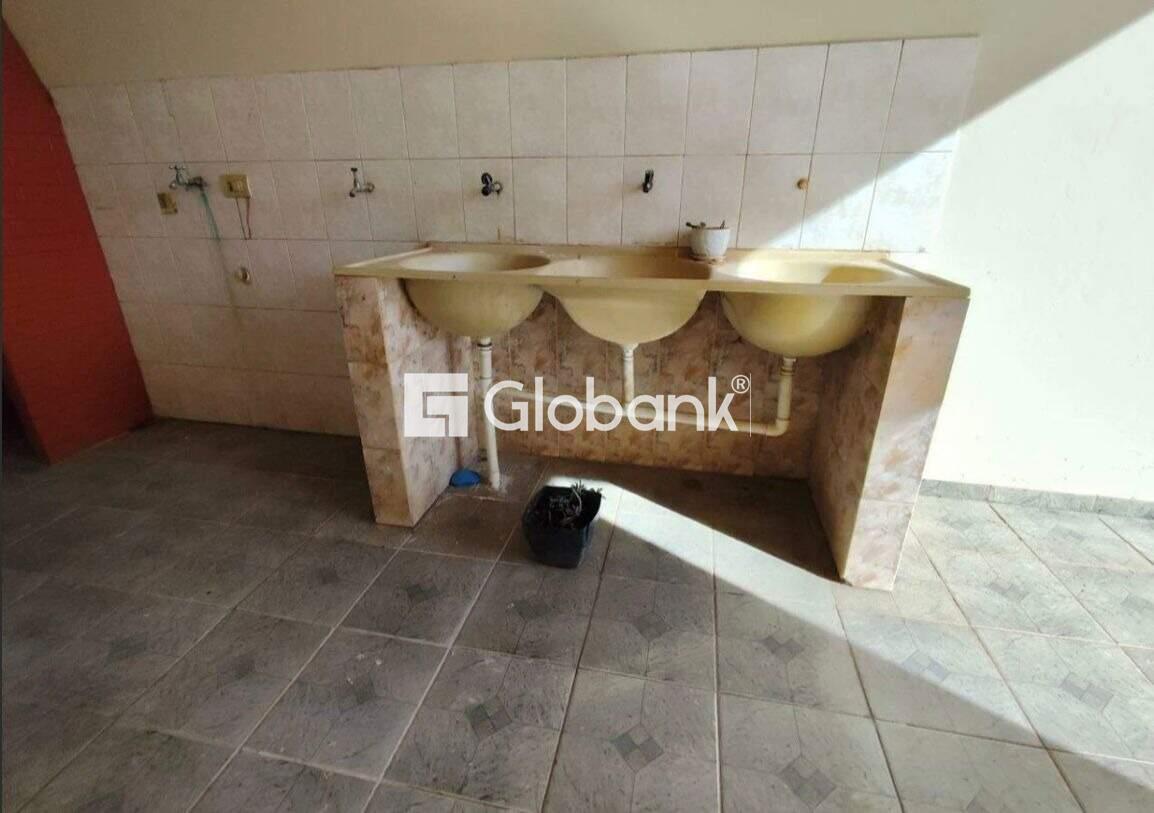 Casa 5 quartos à venda Monte Alegre 550m² Montes Claros MG: 