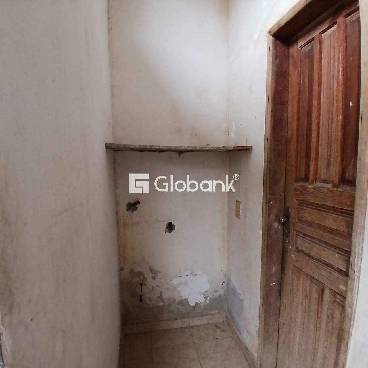 Casa 3 quartos à venda Conjunto Chiquinho Guimarães 0m² Montes Claros MG: 