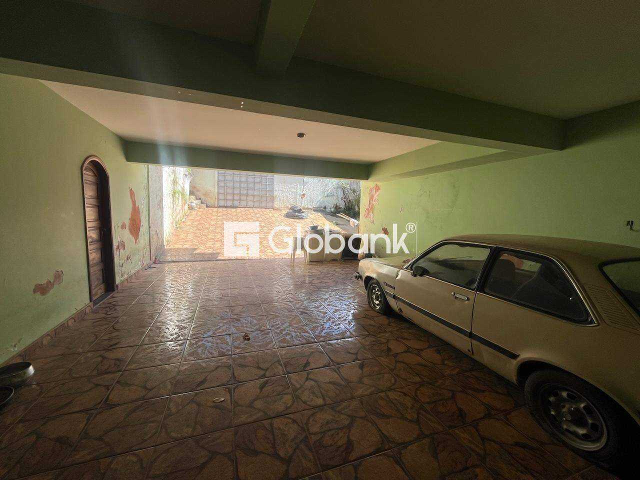 Casa 6 quartos à venda Jaraguá 0m² Montes Claros MG: 