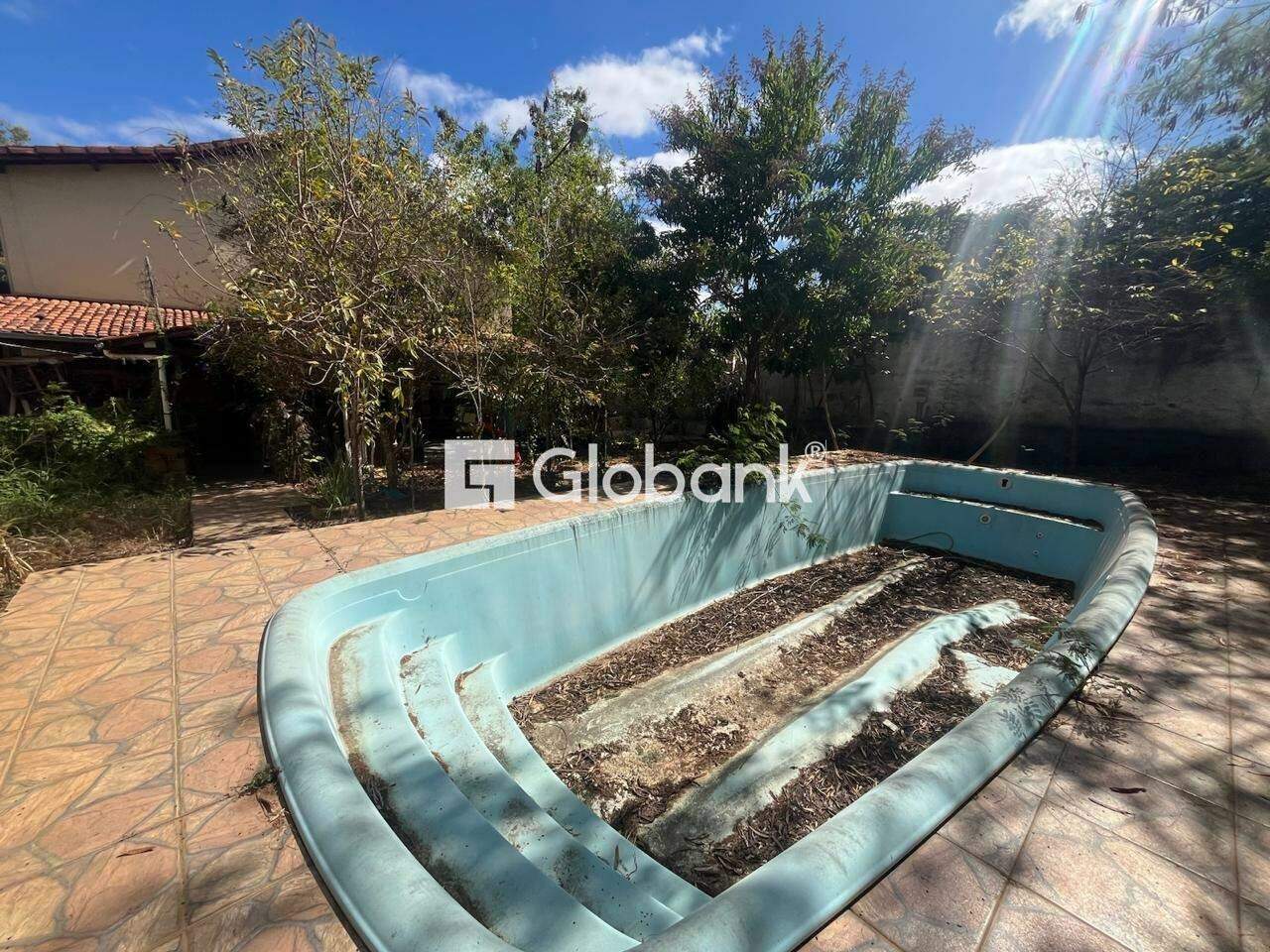 Casa 6 quartos à venda Jaraguá 0m² Montes Claros MG: