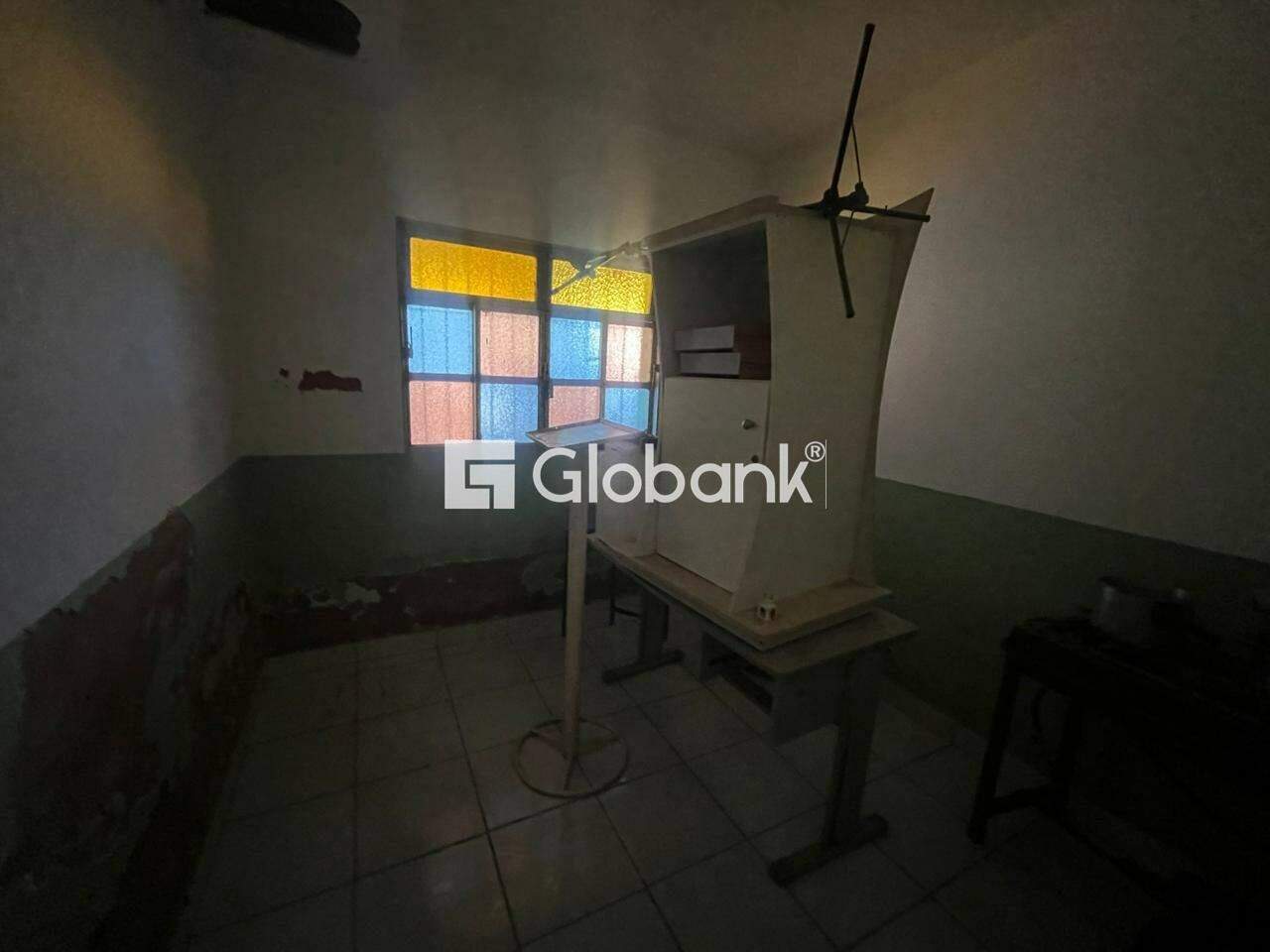 Casa 6 quartos à venda Jaraguá 0m² Montes Claros MG: