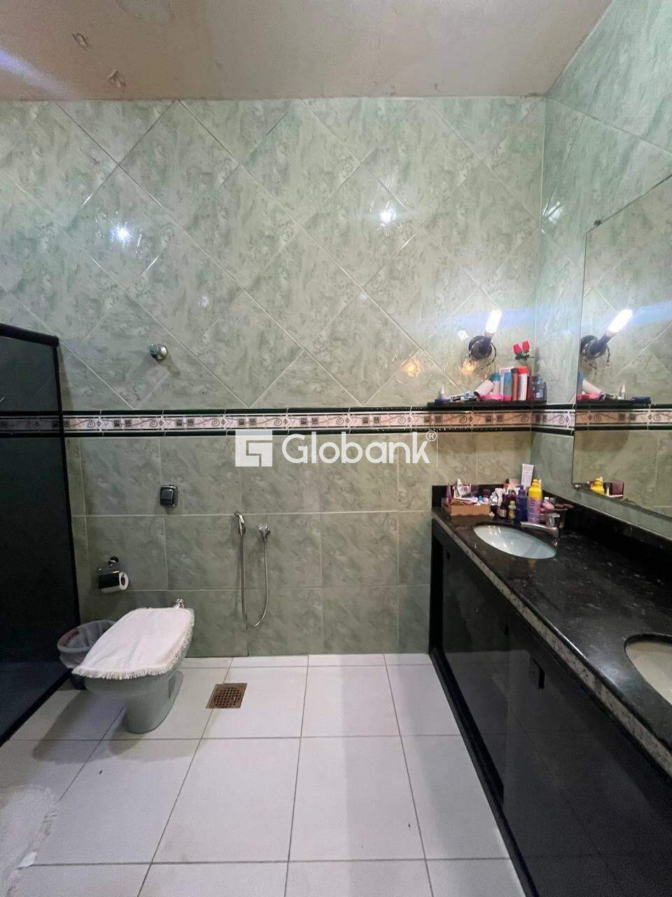 Casa 6 quartos à venda Jaraguá 0m² Montes Claros MG:
