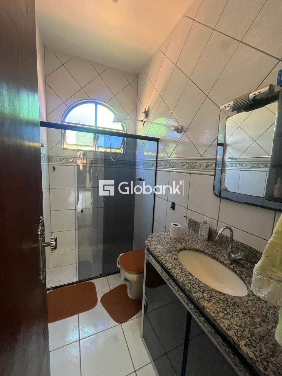 Casa 6 quartos à venda Jaraguá 0m² Montes Claros MG: