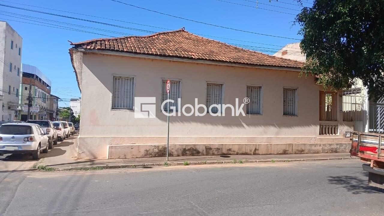 Terreno à venda Centro 0m² Montes Claros MG: 