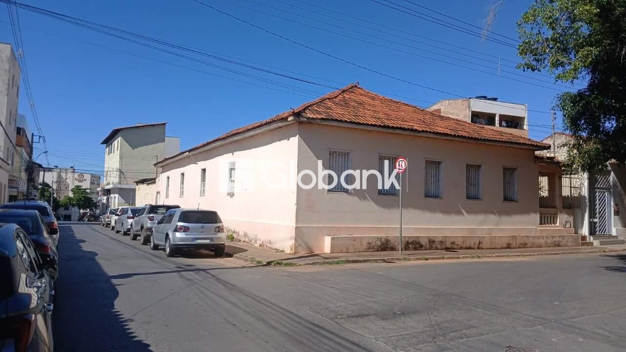 Terreno à venda Centro 0m² Montes Claros MG: 