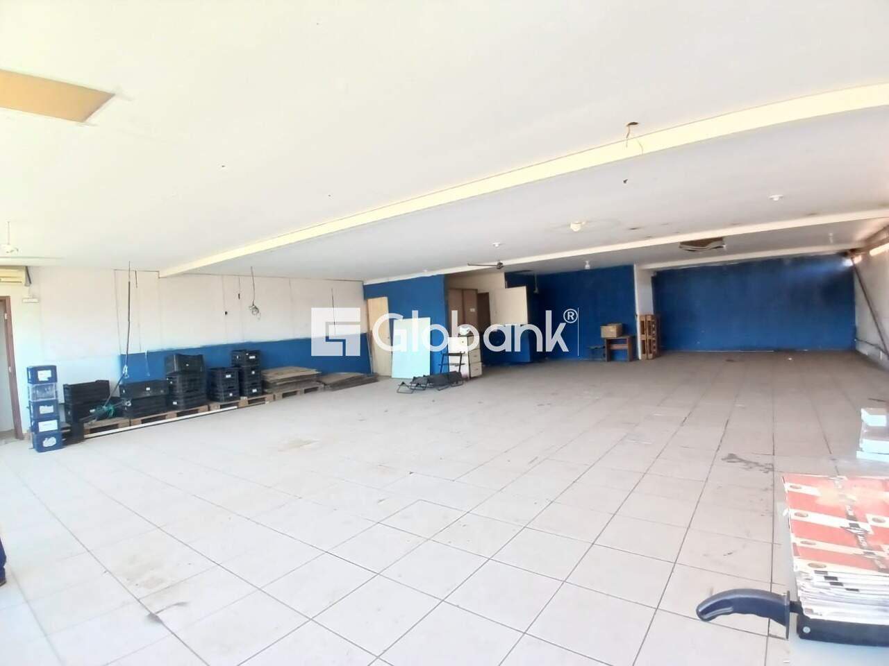 Sala comercial para aluguel Centro 250m² Montes Claros MG: Sala.