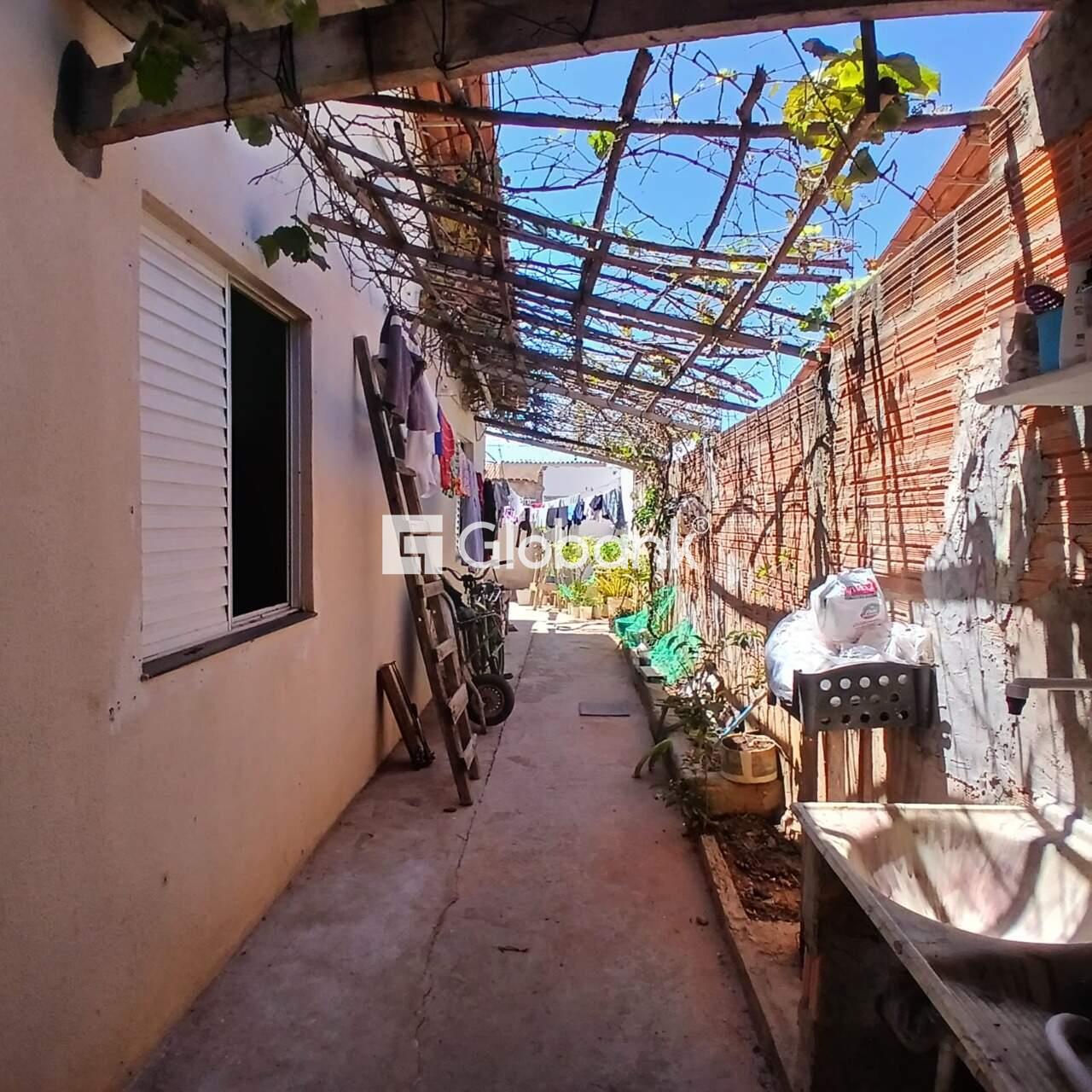 Casa 3 quartos à venda Residencial Minas Gerais 42m² Montes Claros MG: 