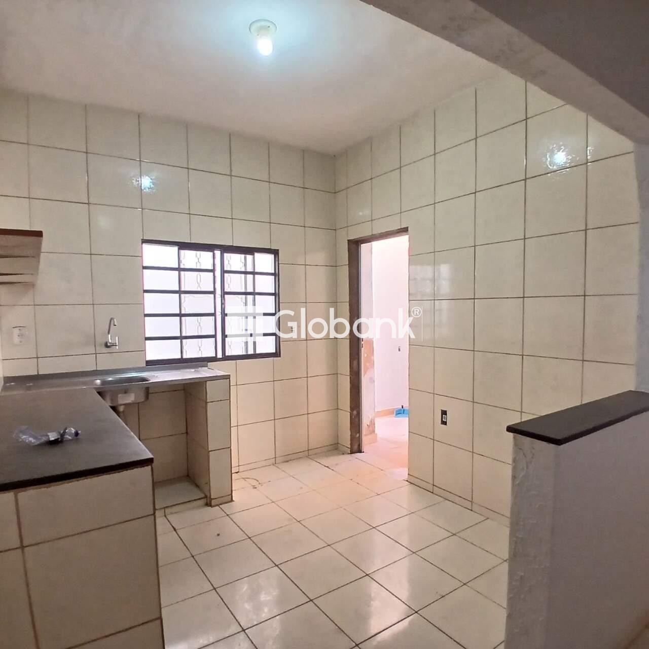 Casa 4 quartos à venda Jardim Alvorada 0m² Montes Claros MG: 