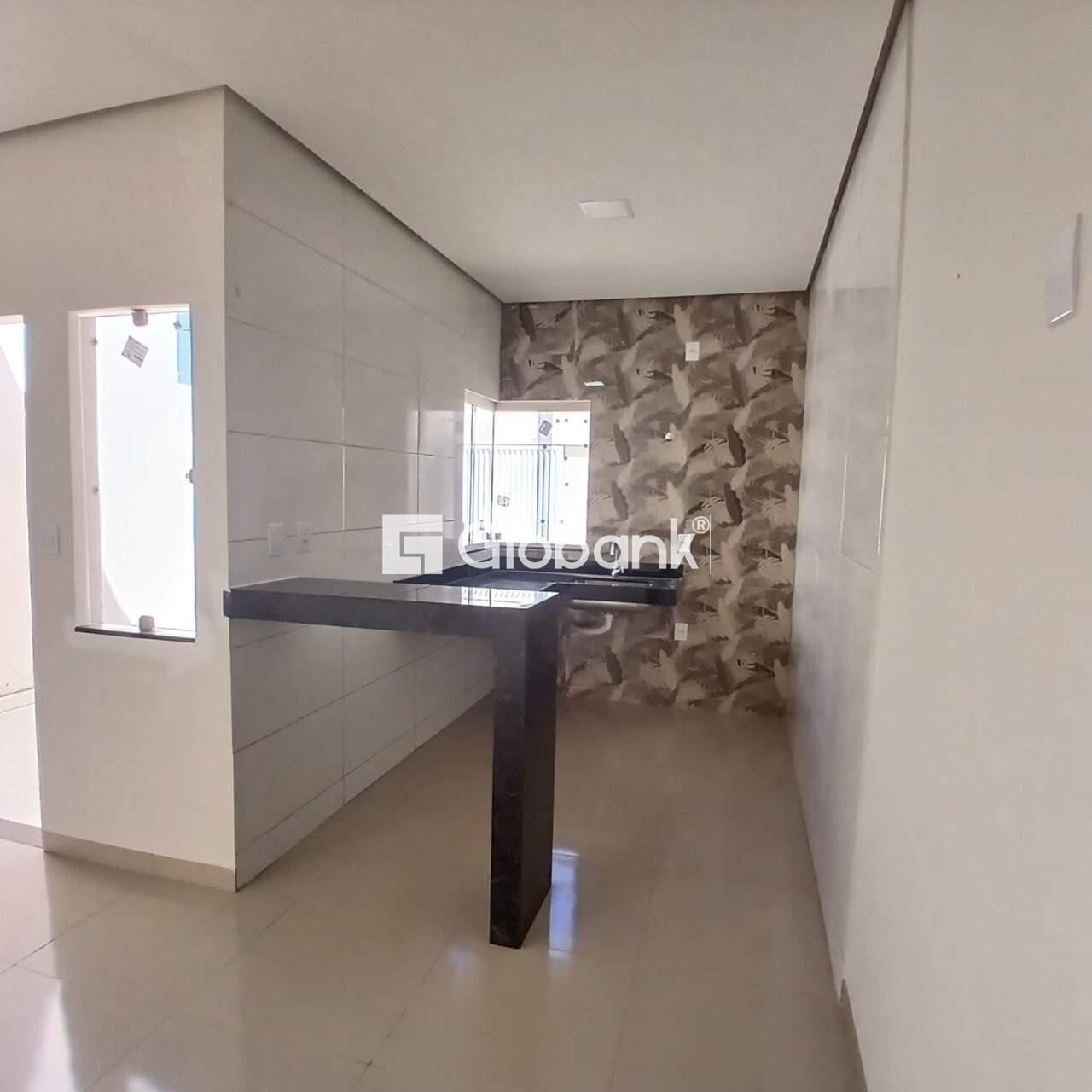 Casa 2 quartos à venda Jardim Olímpico 55m² Montes Claros MG: 