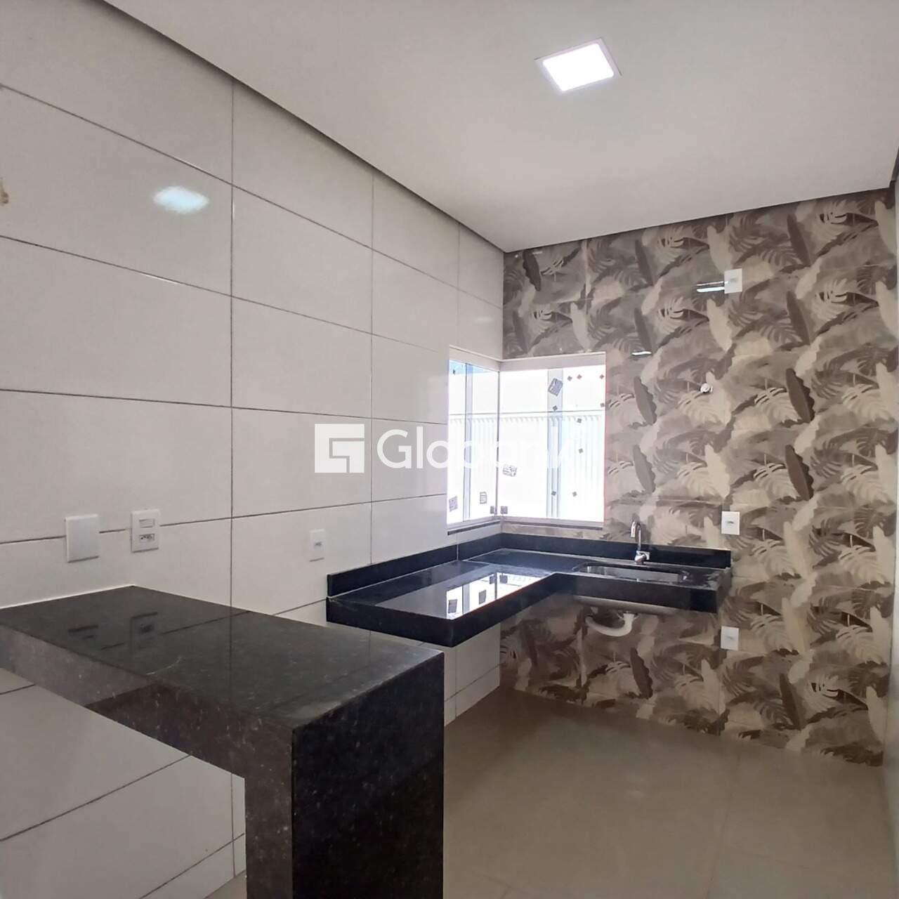 Casa 2 quartos à venda Jardim Olímpico 55m² Montes Claros MG: 