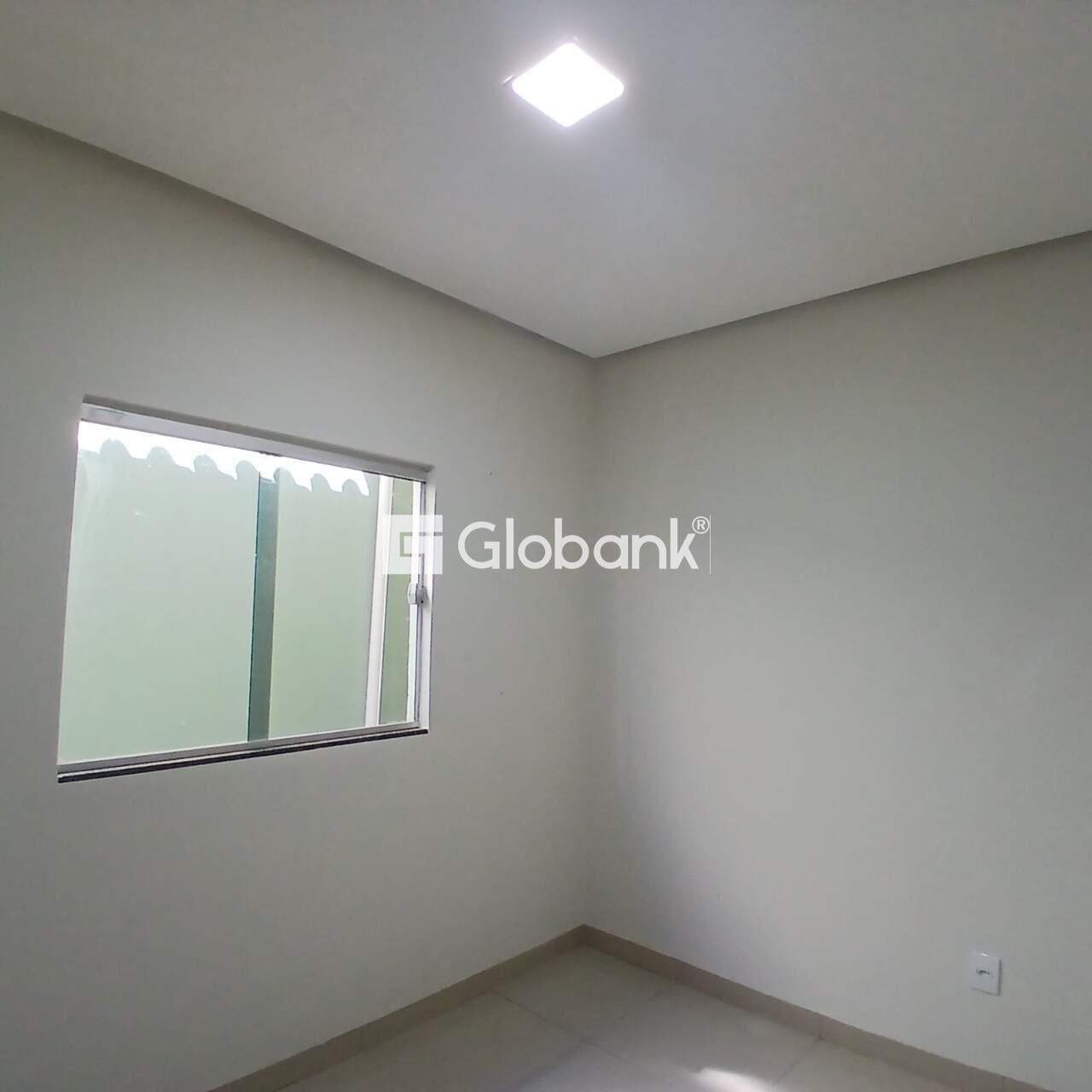 Casa 2 quartos à venda Jardim Olímpico 55m² Montes Claros MG: 