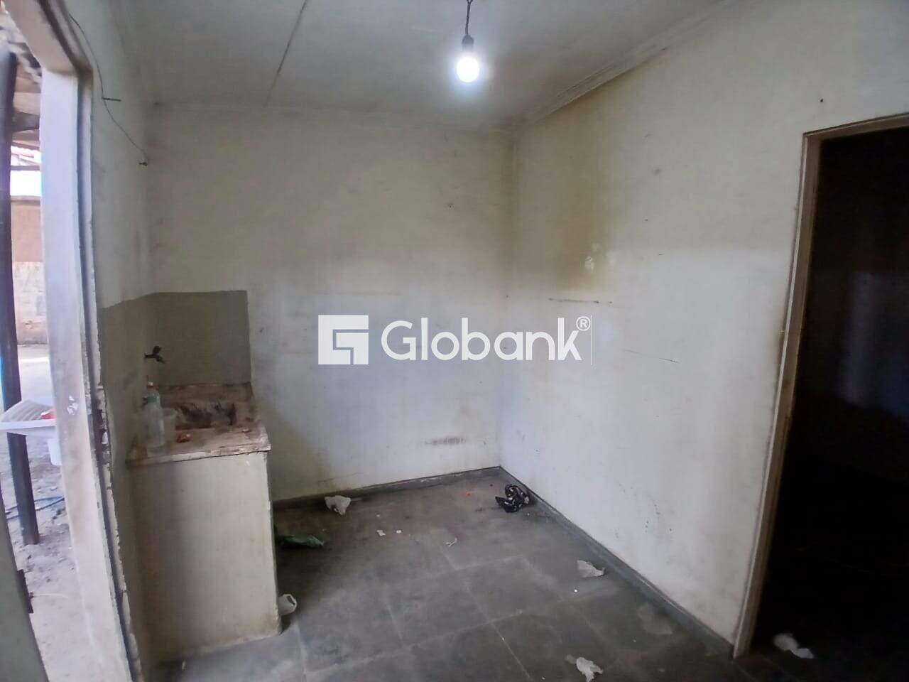 Galpão à venda Morrinhos 200m² Montes Claros MG: 