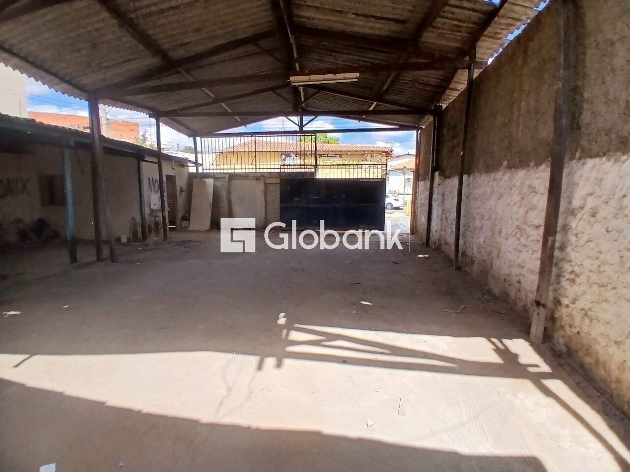 Galpão à venda Morrinhos 200m² Montes Claros MG: 