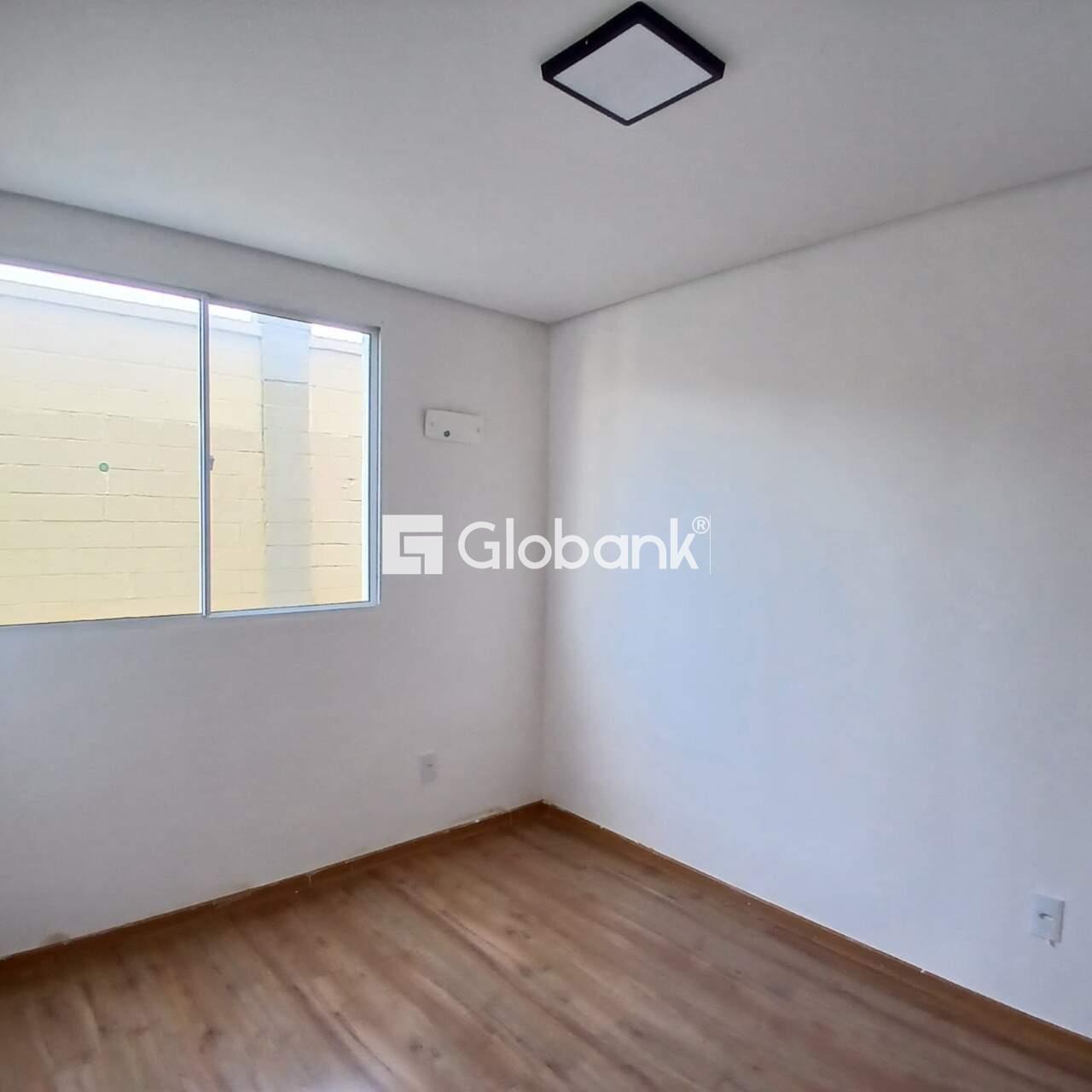 Apartamento 2 quartos à venda Residencial Sul Ipês 43m² Montes Claros MG: 