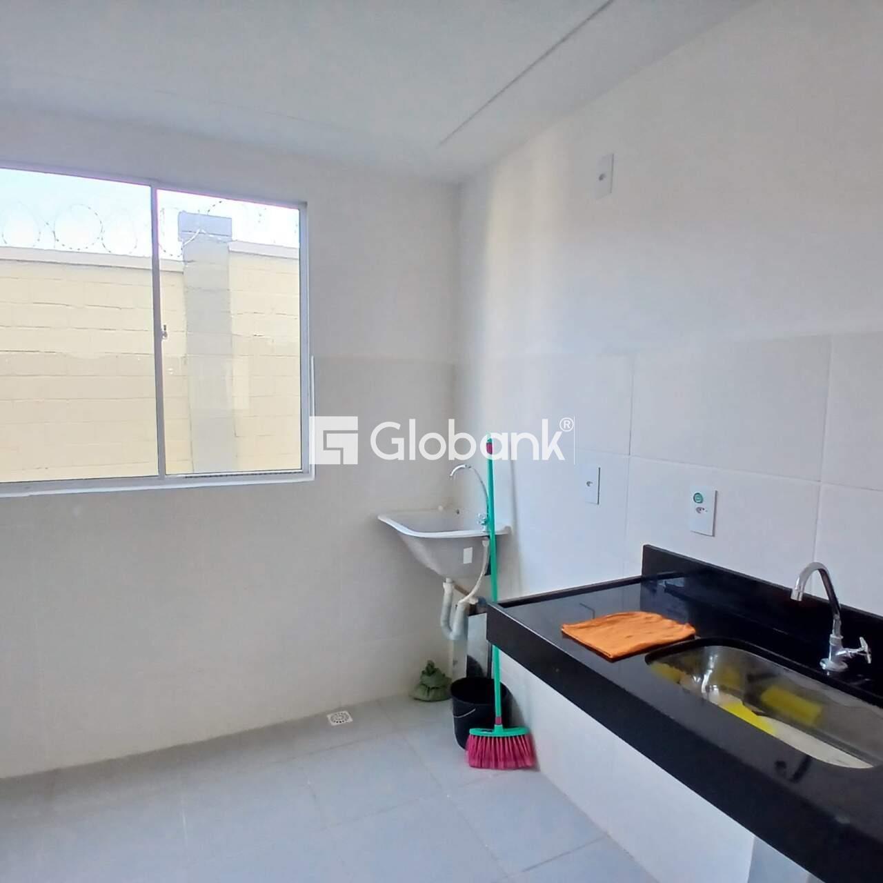 Apartamento 2 quartos à venda Residencial Sul Ipês 43m² Montes Claros MG: 