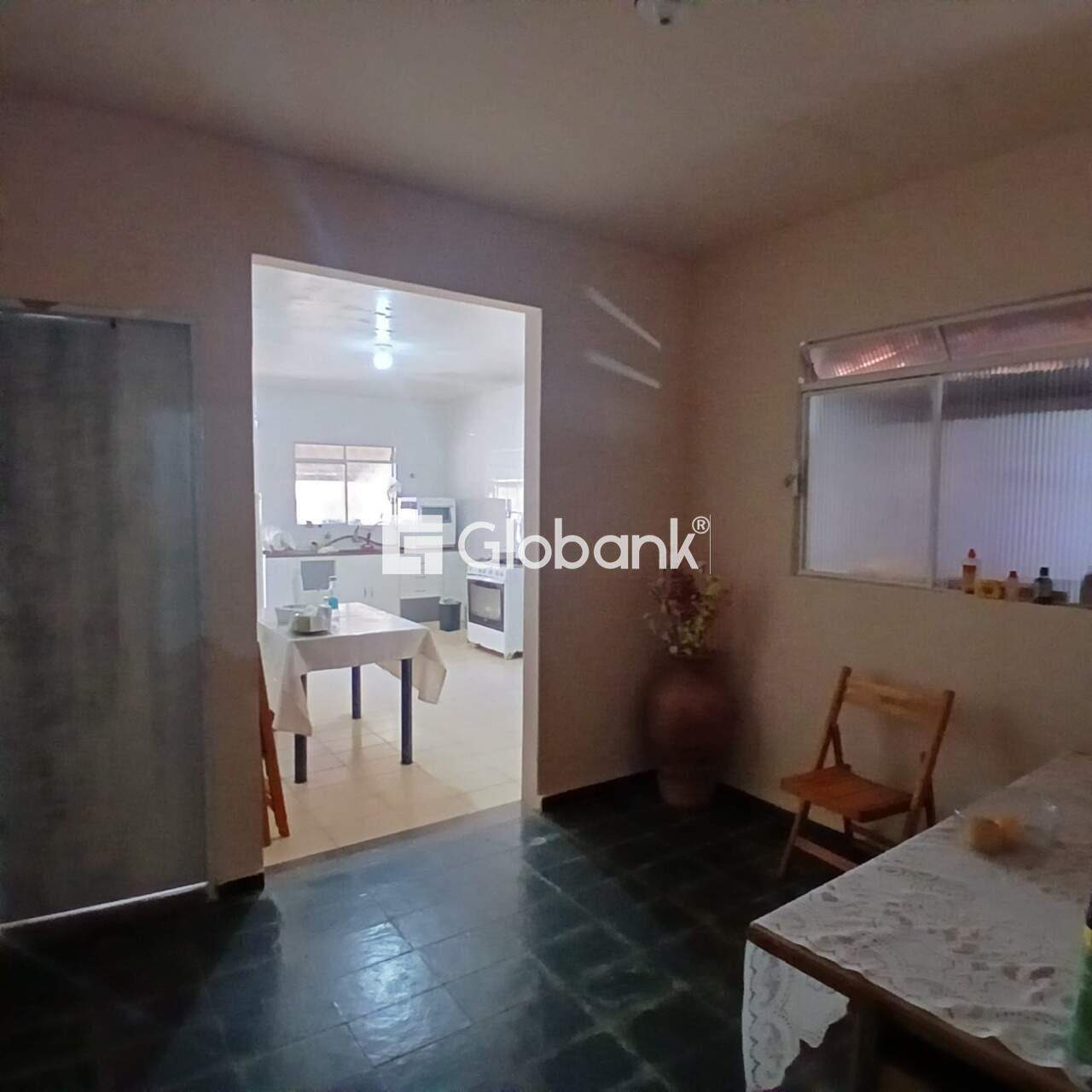 Casa 5 quartos à venda Conjunto Cristo Rei 86m² Montes Claros MG: 