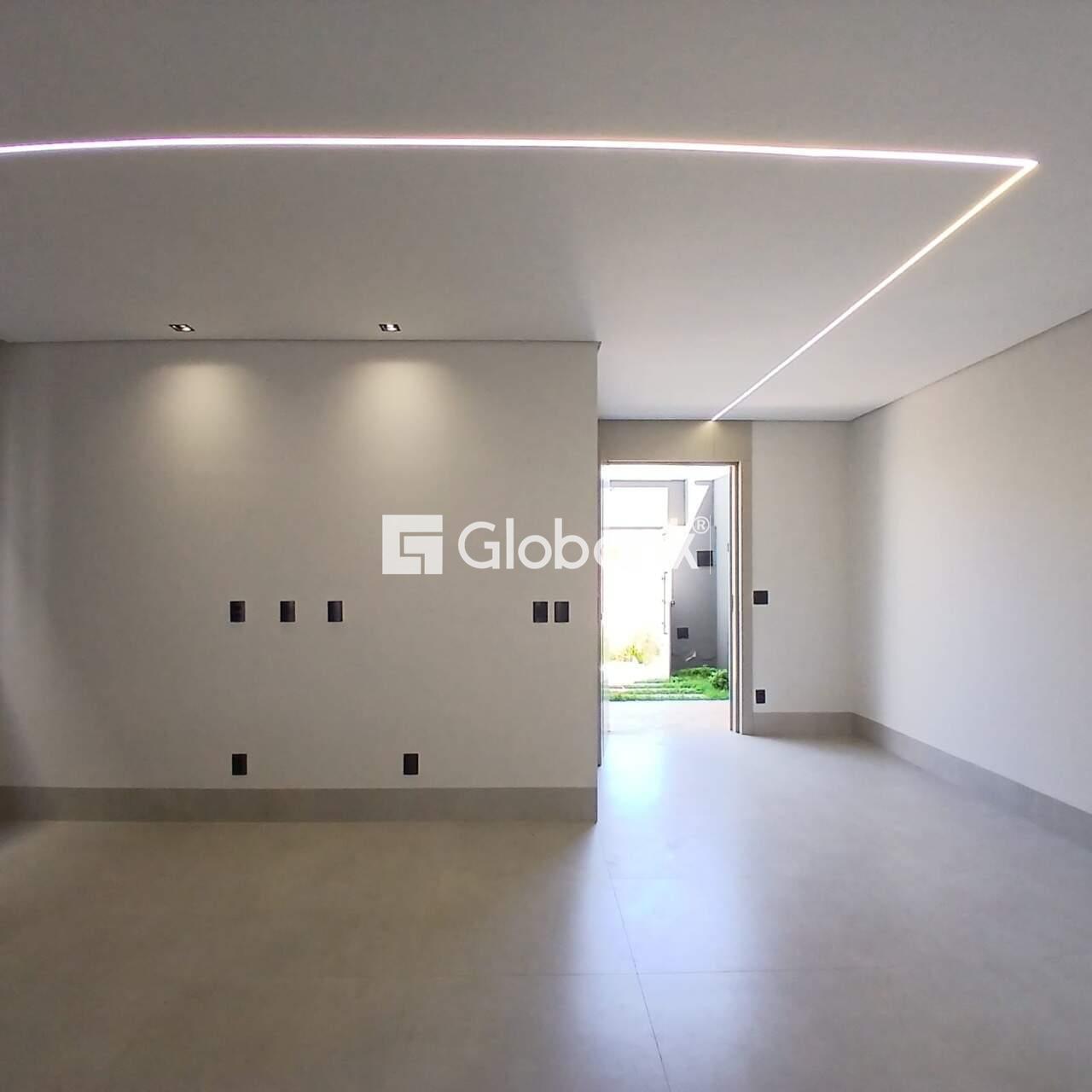 Casa 3 quartos à venda Vila Nova 200m² Montes Claros MG: 