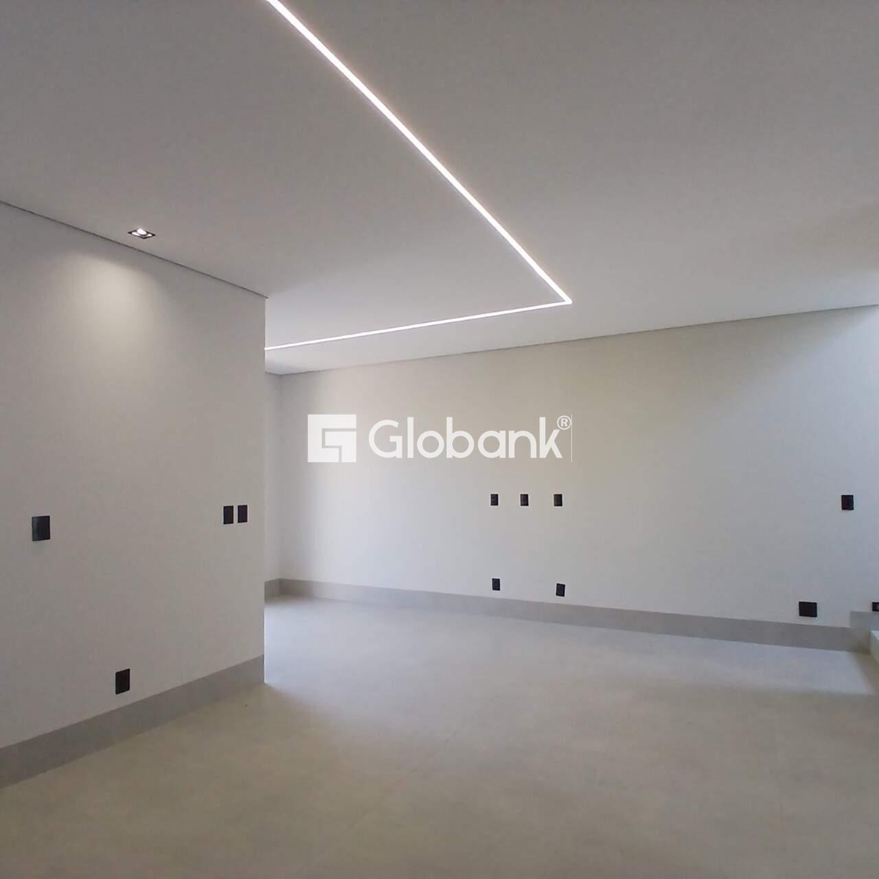 Casa 3 quartos à venda Vila Nova 200m² Montes Claros MG: 