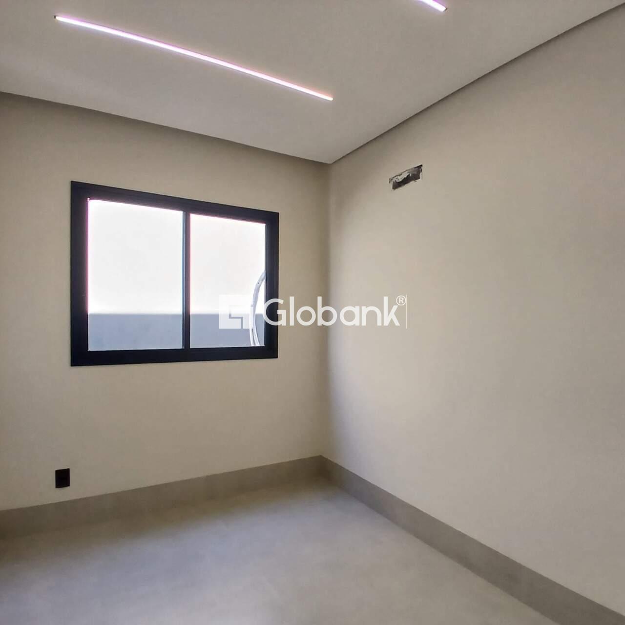 Casa 3 quartos à venda Vila Nova 200m² Montes Claros MG: 