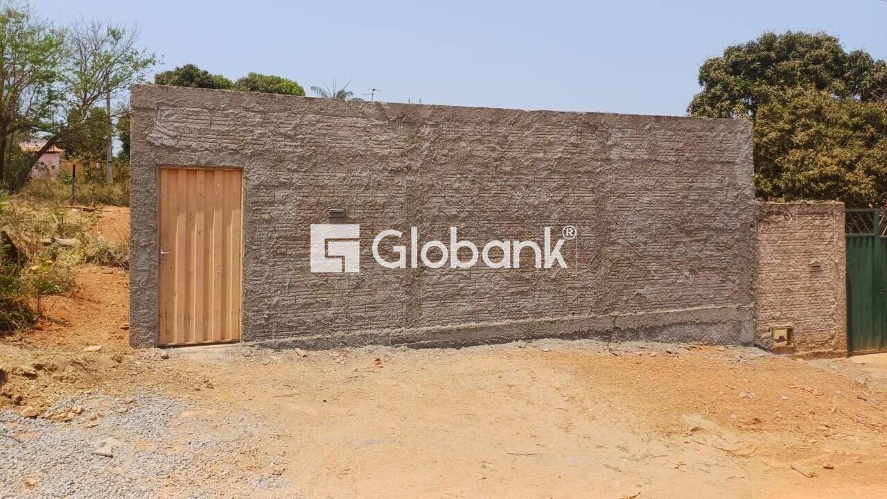 Terreno à venda São Geraldo II 180m² Montes Claros MG: Frente lote
