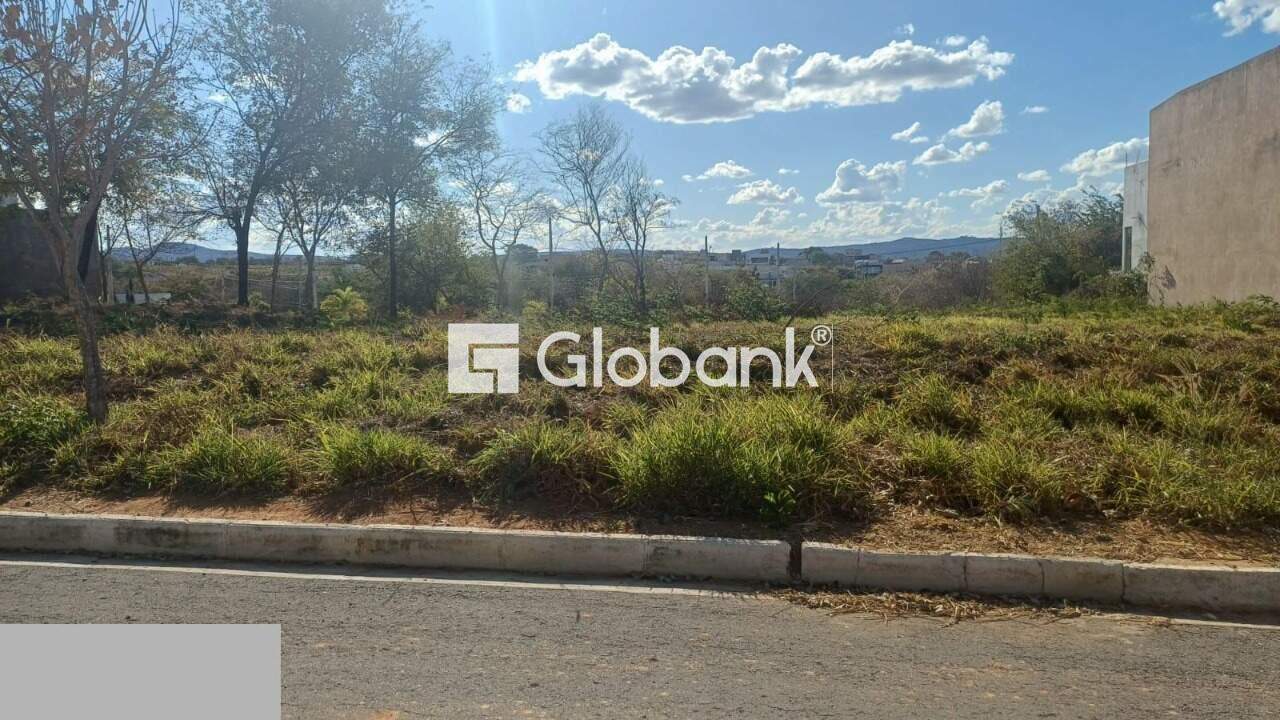 Terreno à venda Planalto 0m² Montes Claros MG: 