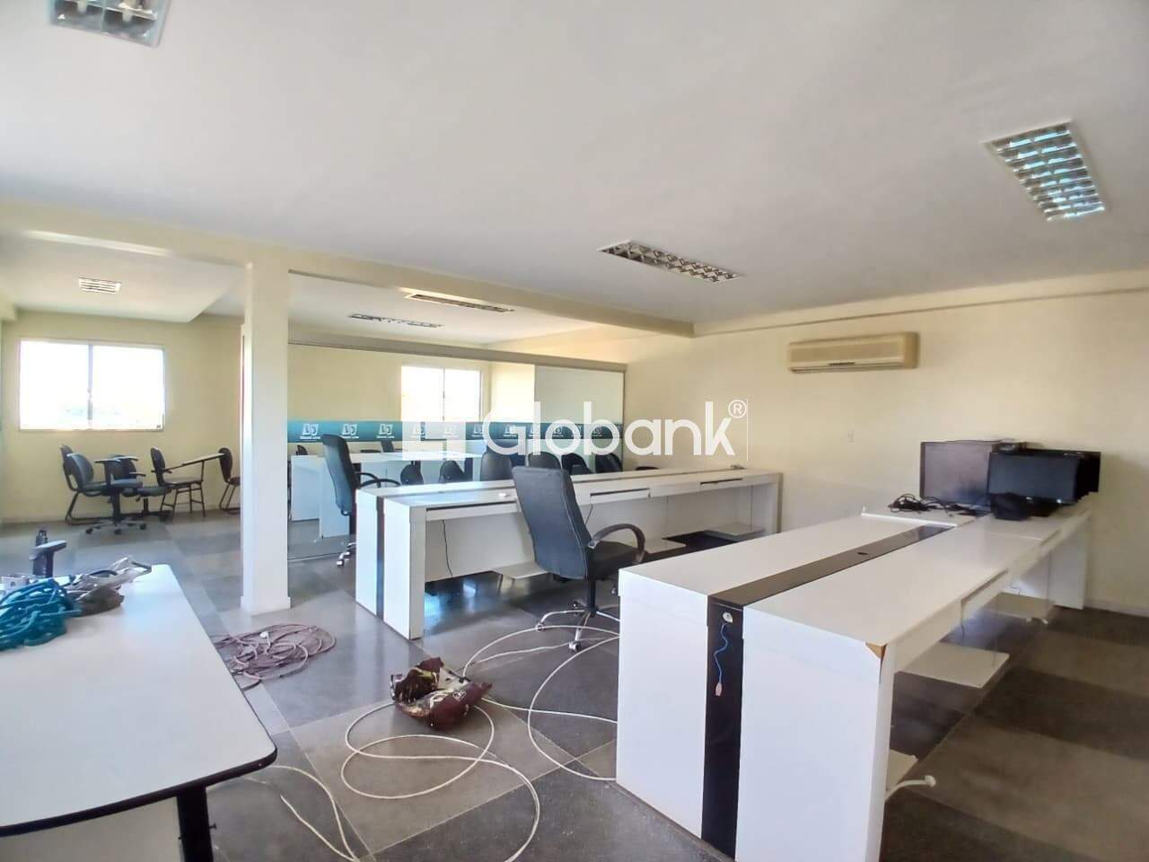 Sala comercial para aluguel Sagrada Família 112m² Montes Claros MG: Interior