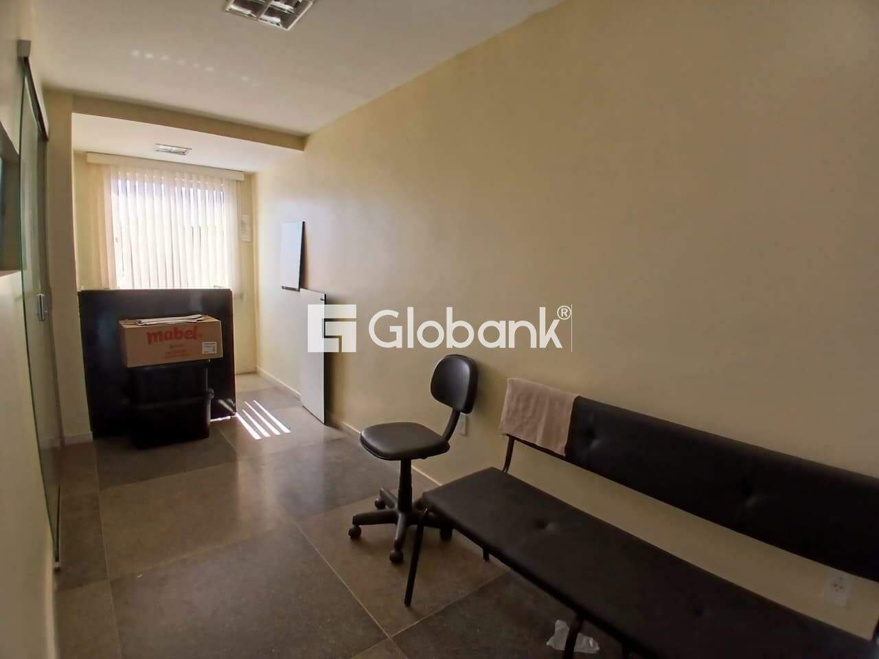 Sala comercial para aluguel Sagrada Família 112m² Montes Claros MG: Recep  o.