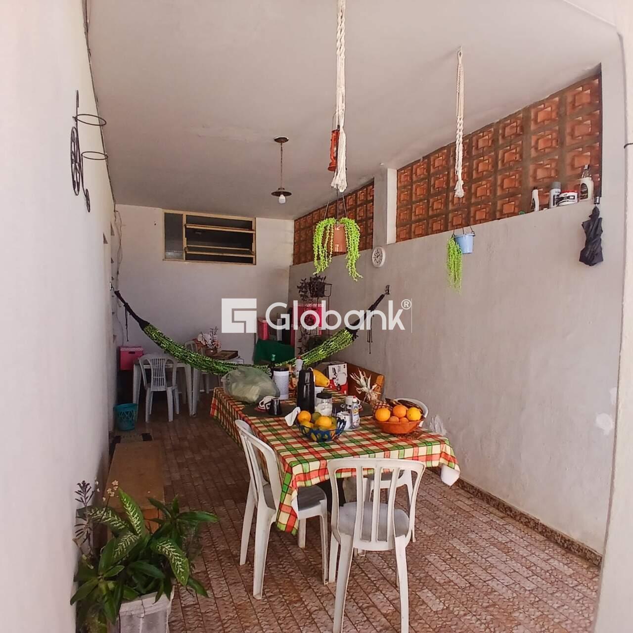 Casa 6 quartos à venda São José 0m² Montes Claros MG: 