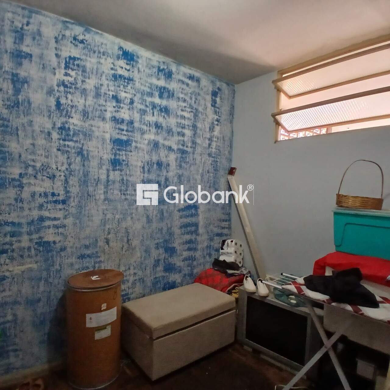 Casa 6 quartos à venda São José 0m² Montes Claros MG: 