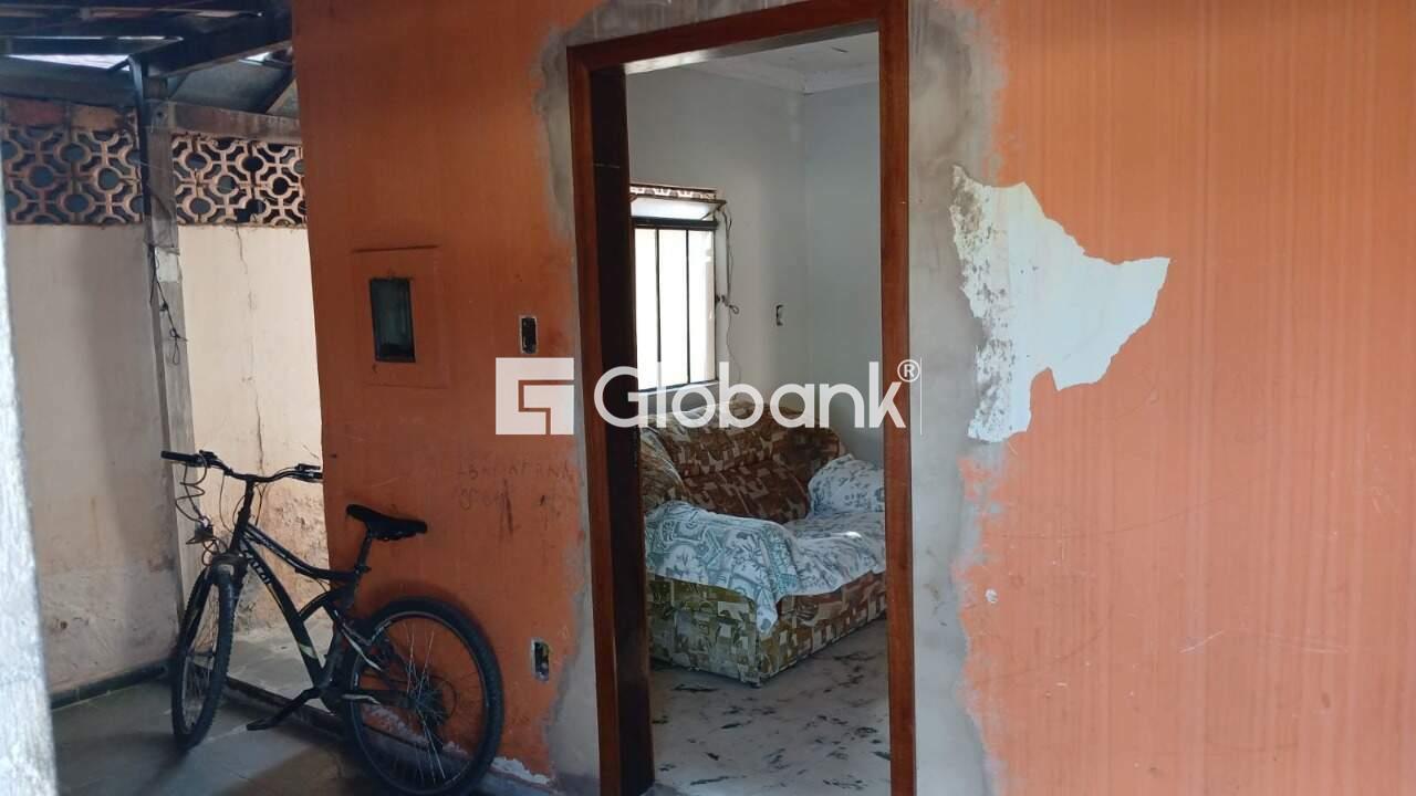 Casa 4 quartos à venda Lourdes 0m² Montes Claros MG: 