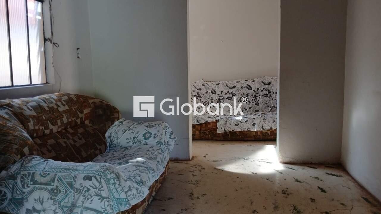 Casa 4 quartos à venda Lourdes 0m² Montes Claros MG: 