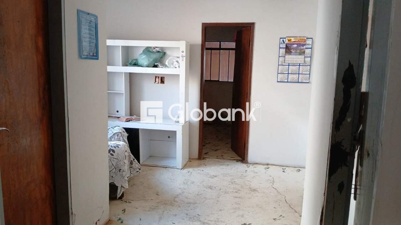 Casa 4 quartos à venda Lourdes 0m² Montes Claros MG: 