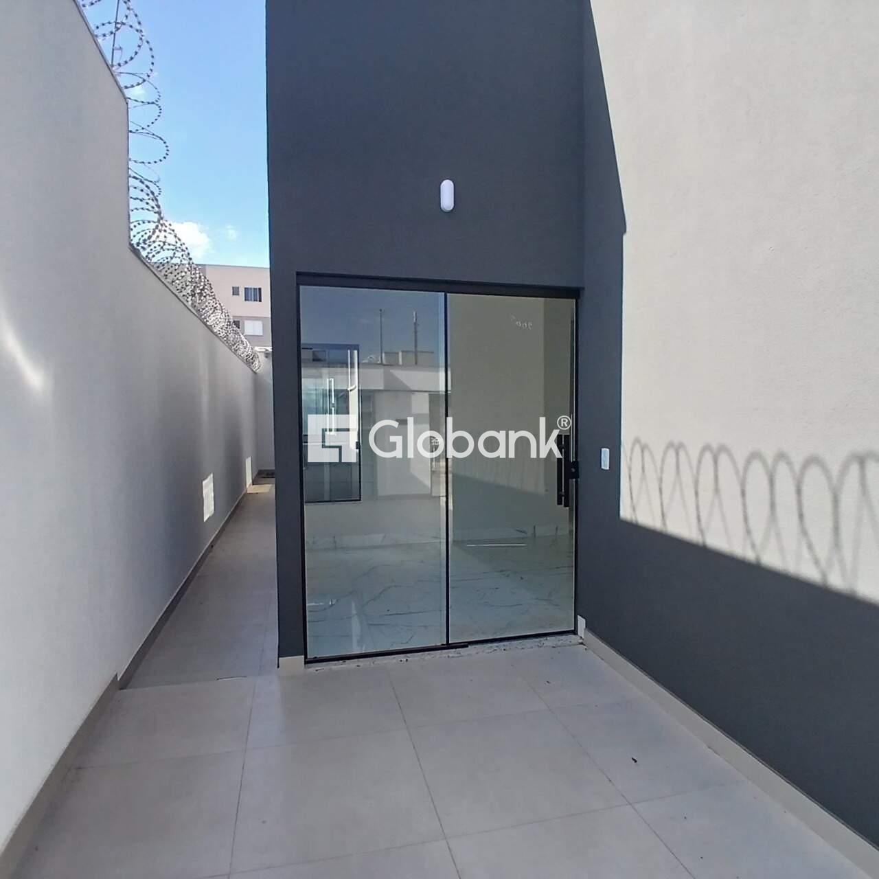 Casa 2 quartos à venda Residencial Sul Jacarandás 50m² Montes Claros MG: 