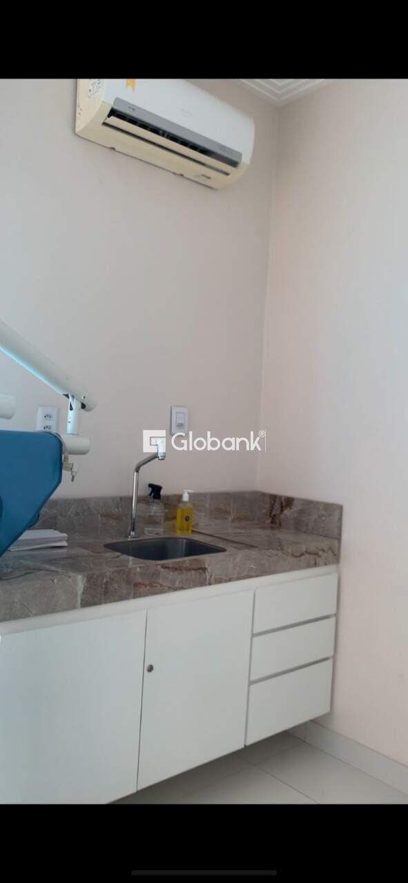Casa 3 quartos à venda Maracanã 100m² Montes Claros MG: 