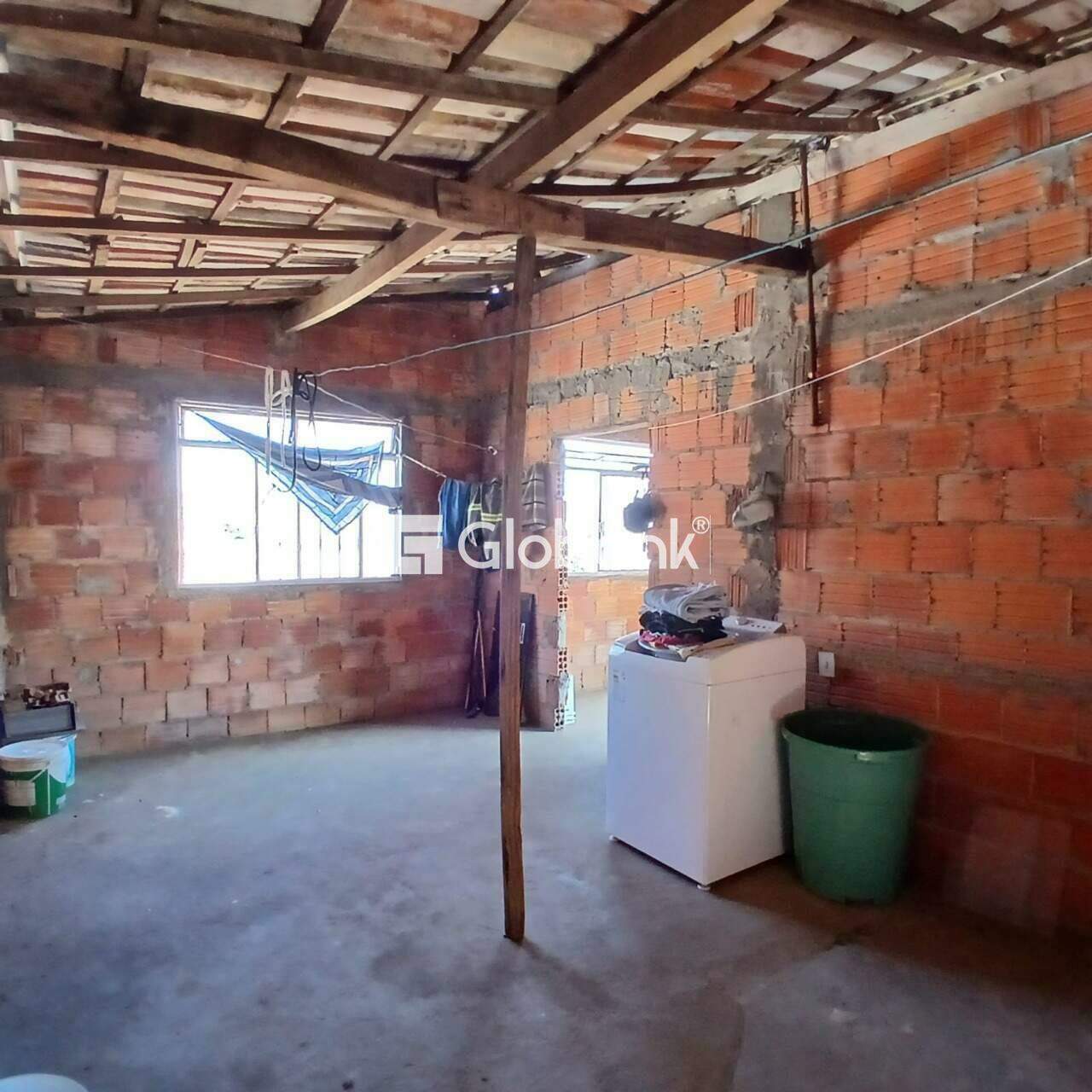 Sobrado 5 quartos à venda Morrinhos 80m² Montes Claros MG: 
