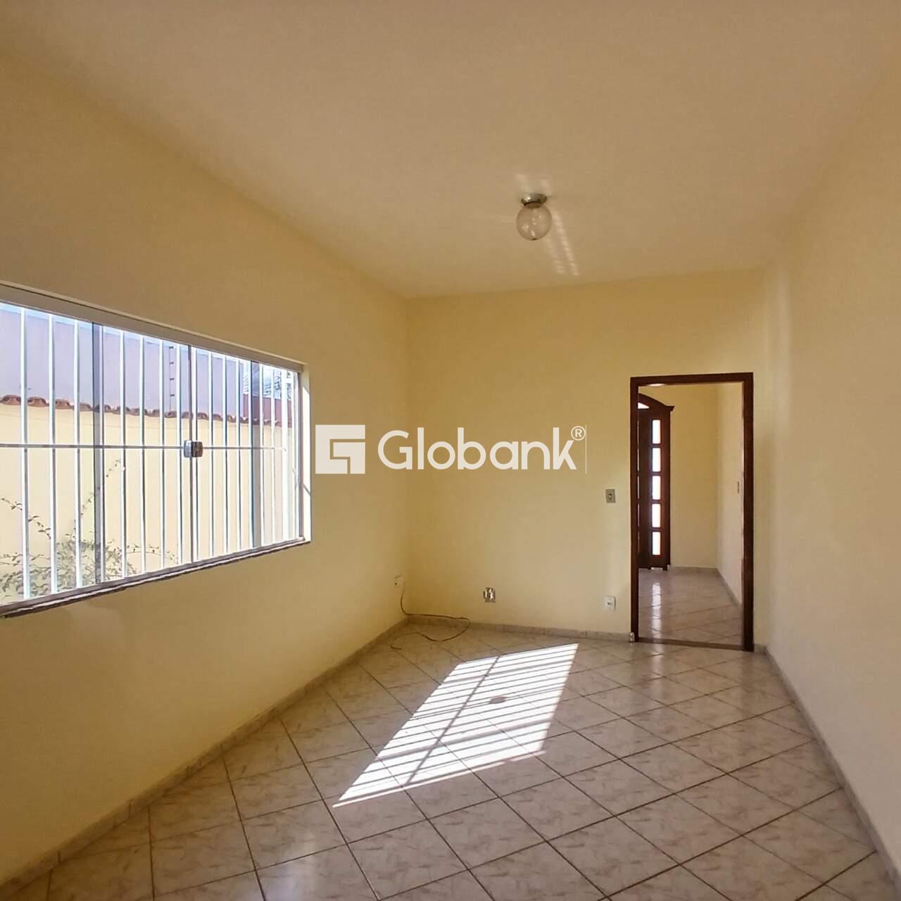 Casa 4 quartos à venda Alcides Rabelo 120m² Montes Claros MG: 