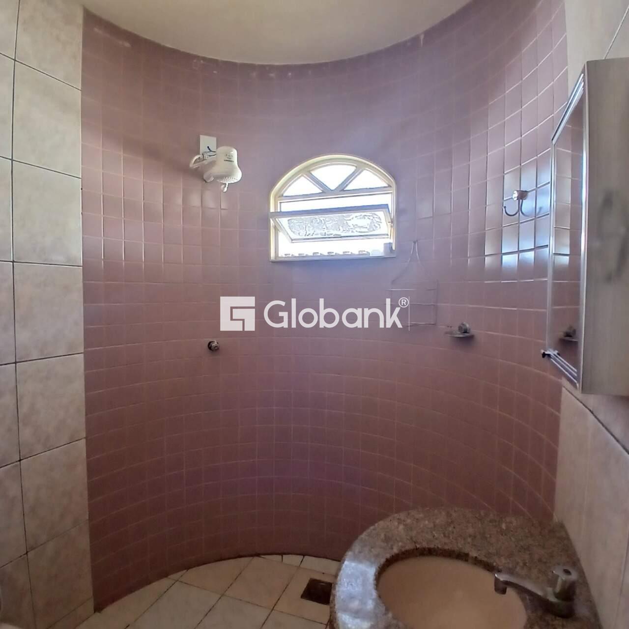 Casa 4 quartos à venda Alcides Rabelo 120m² Montes Claros MG: 