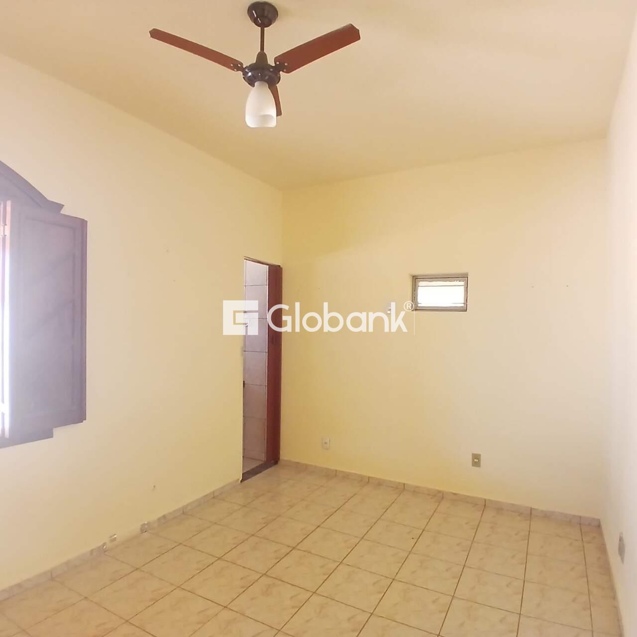 Casa 4 quartos à venda Alcides Rabelo 120m² Montes Claros MG: 