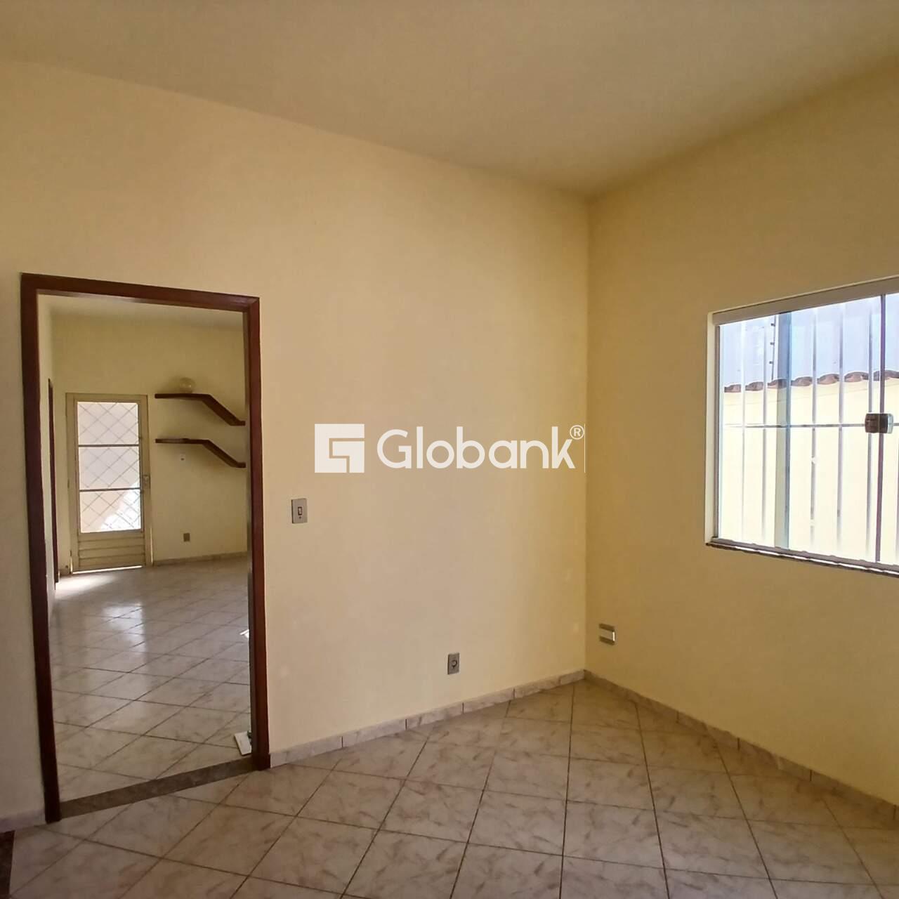 Casa 4 quartos à venda Alcides Rabelo 120m² Montes Claros MG: 