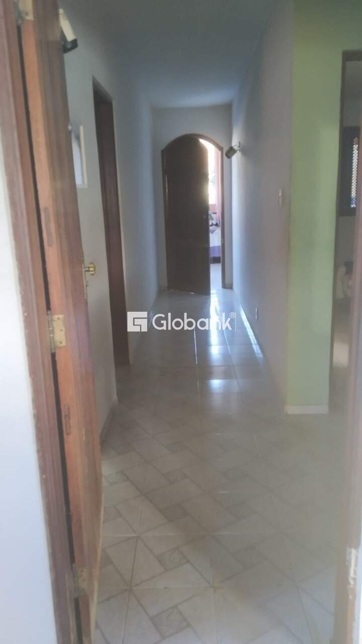 Casa 6 quartos à venda Centro 500m² Januária MG: 