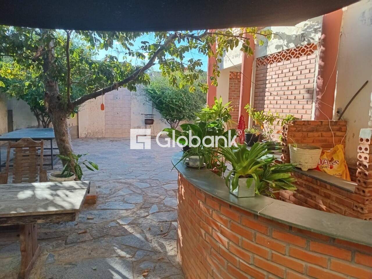 Casa 6 quartos à venda Centro 500m² Januária MG: 